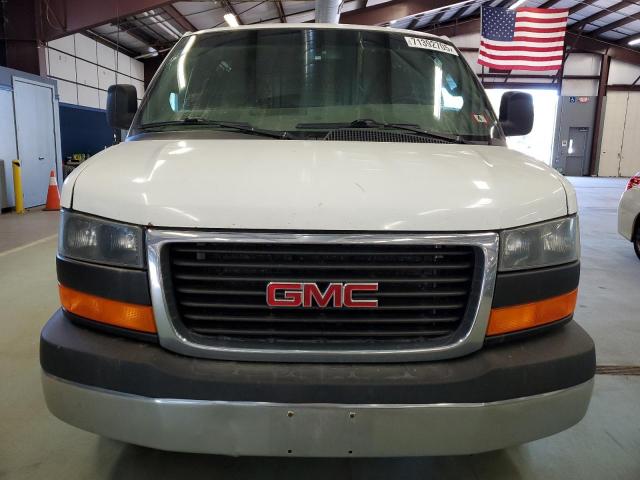 GMC Savana G2500 Image 9