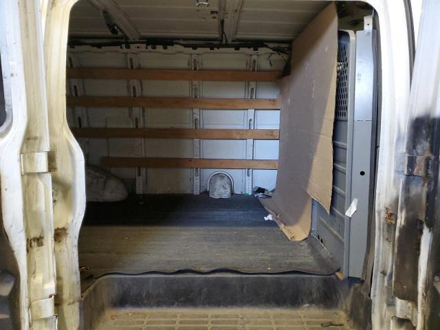 GMC Savana G2500 Image 11