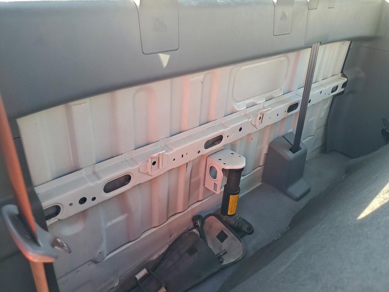 Toyota Tacoma Image 9