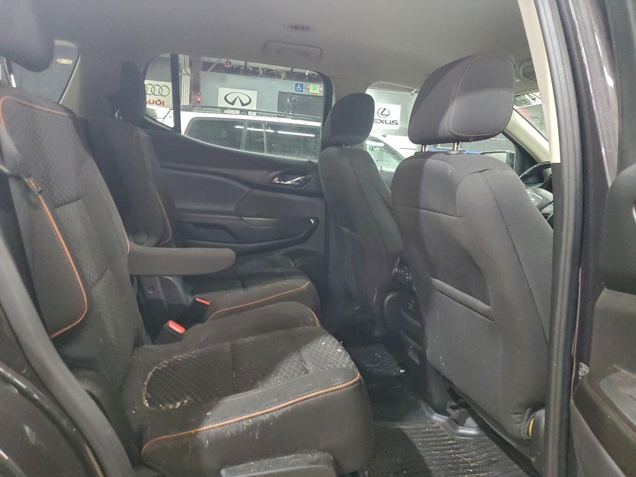 GMC Acadia All Terrain Image 4