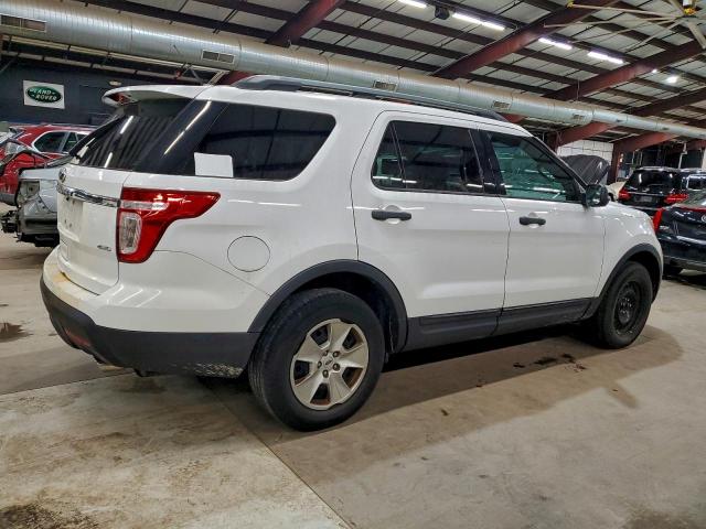 Ford Explorer Image 13