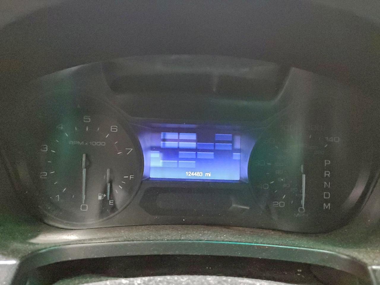 Ford Explorer Image 12