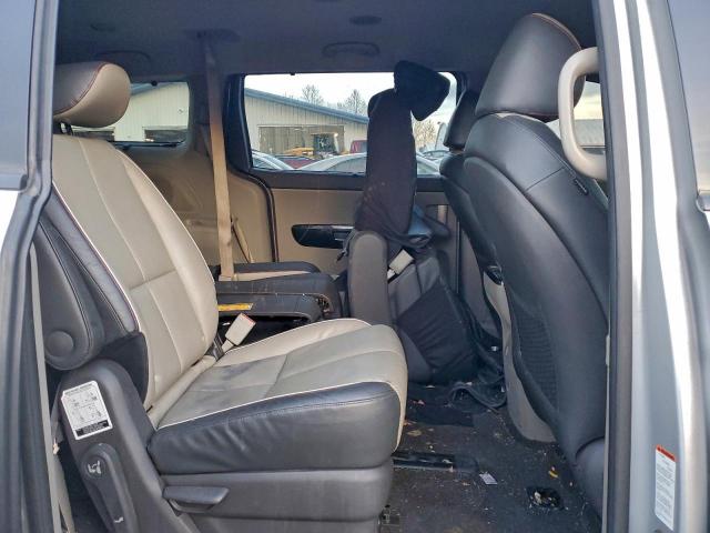 Kia Sedona Ex Image 10