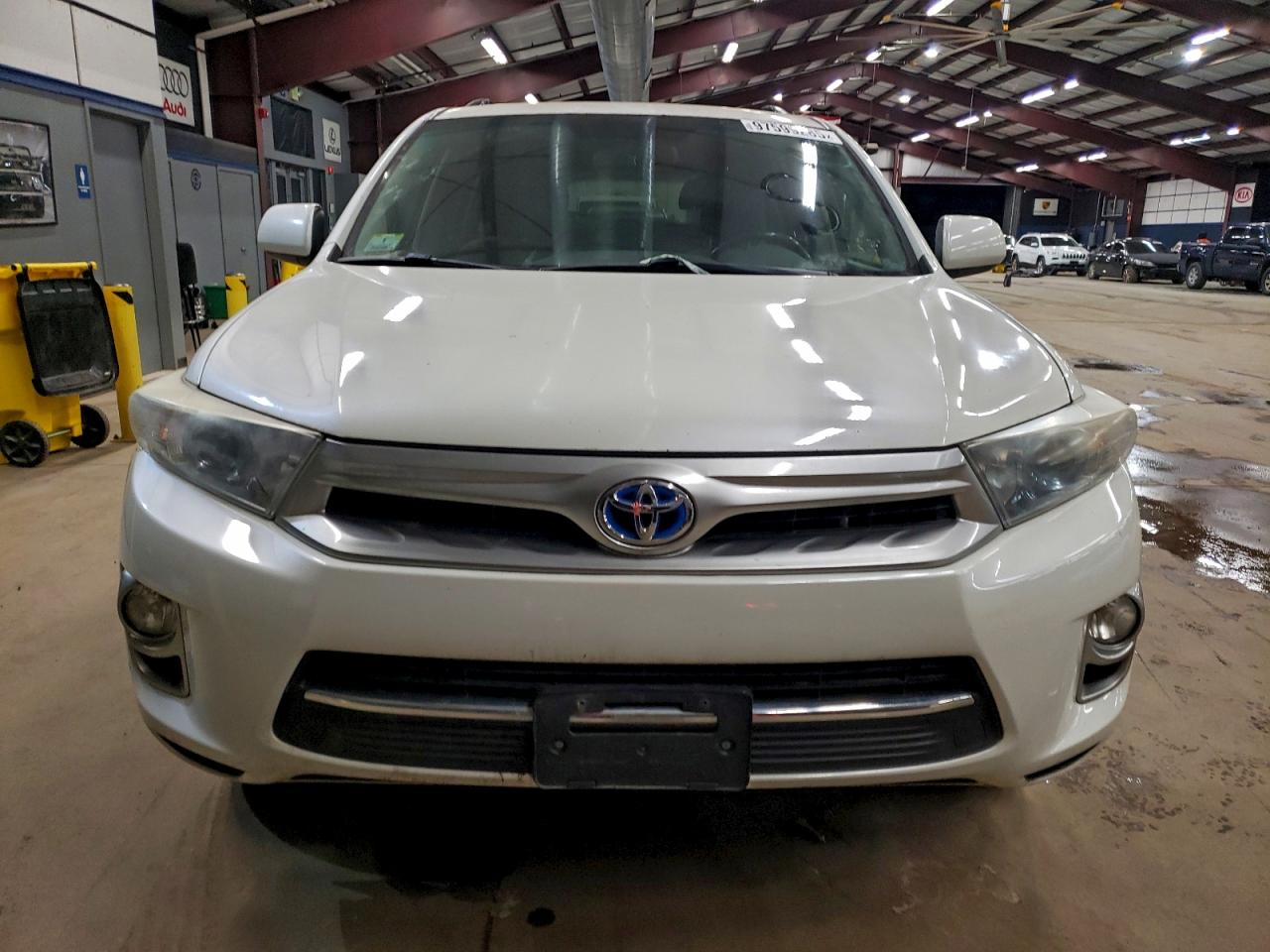 Toyota Highlander Hybrid Image 13
