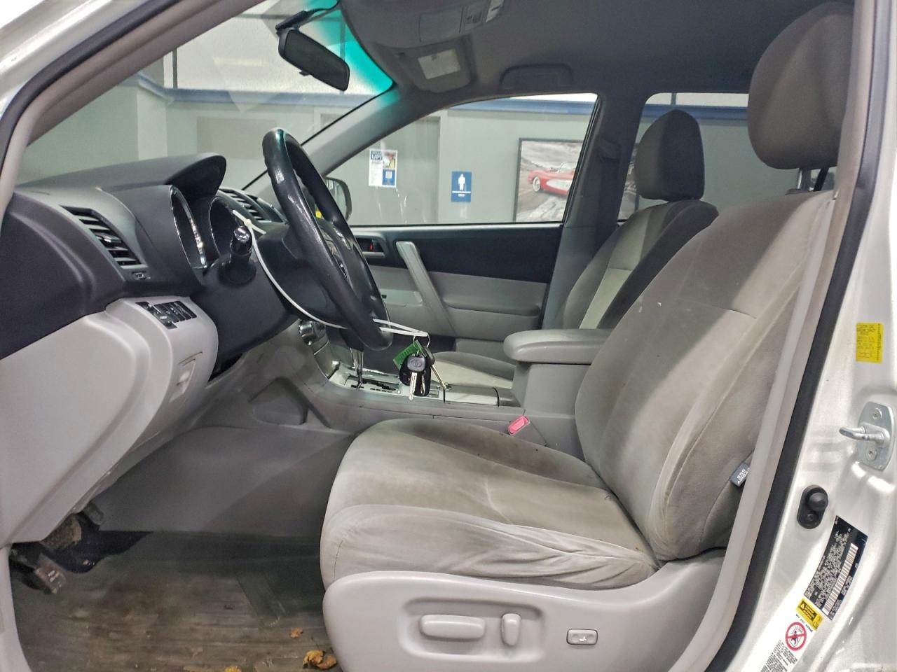 Toyota Highlander Hybrid Image 9