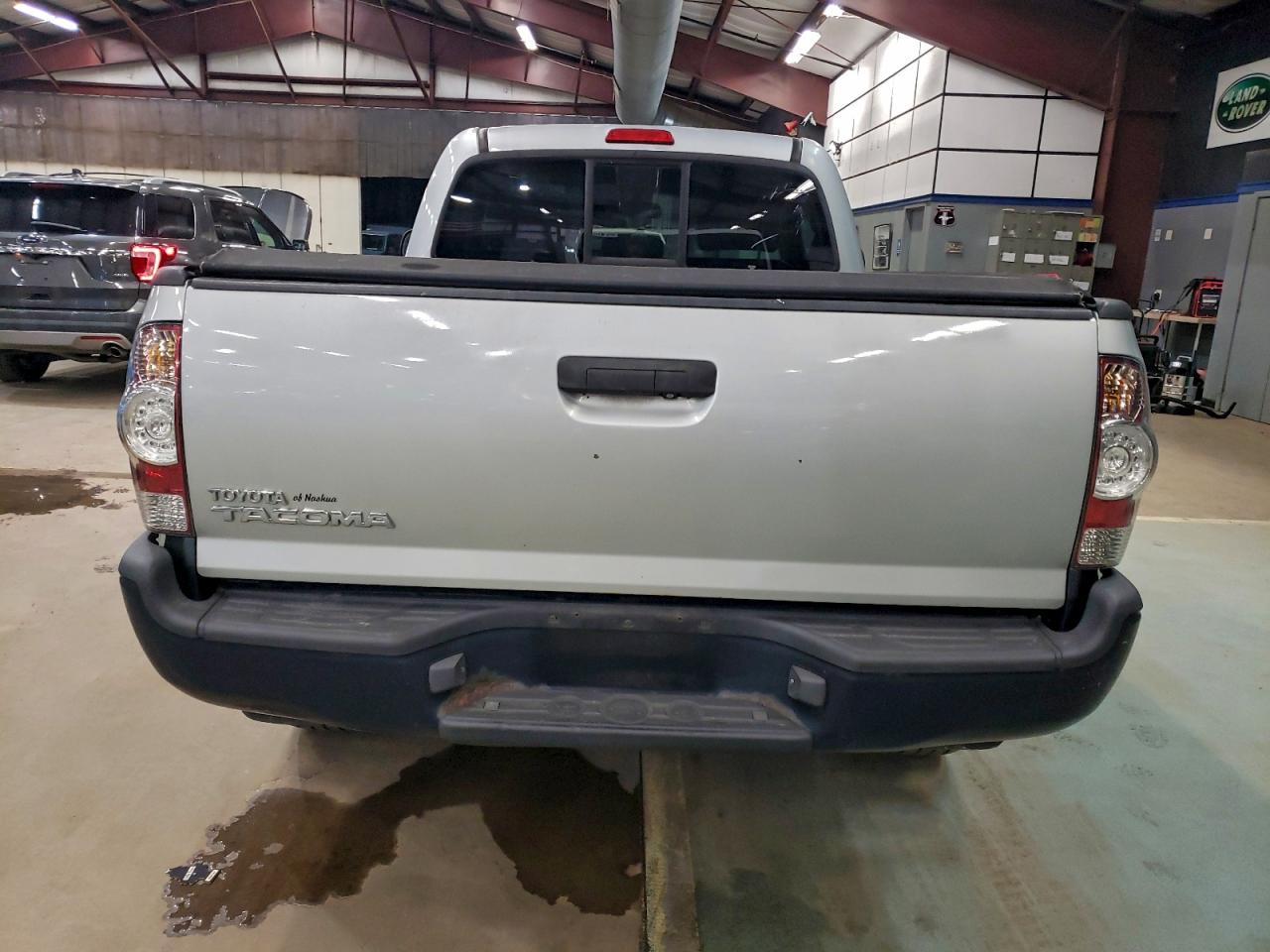 Toyota Tacoma Image 5