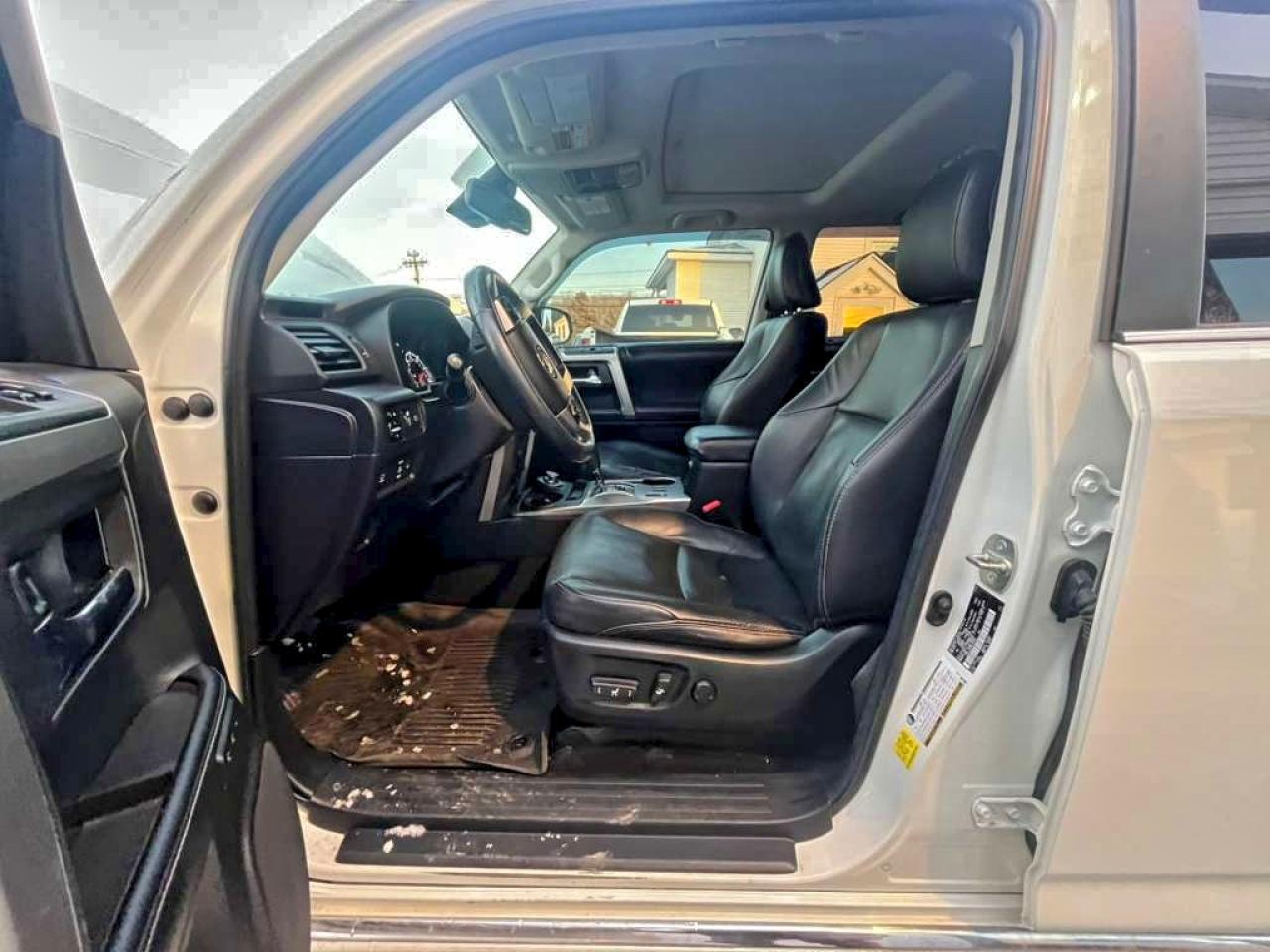 Toyota 4Runner Limited Image 4