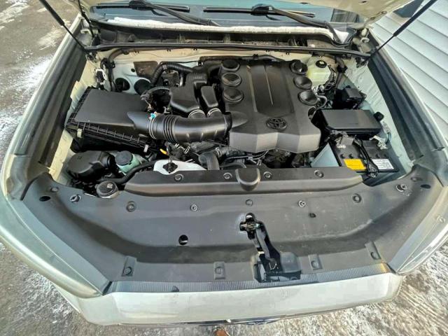 Toyota 4Runner Limited Image 6