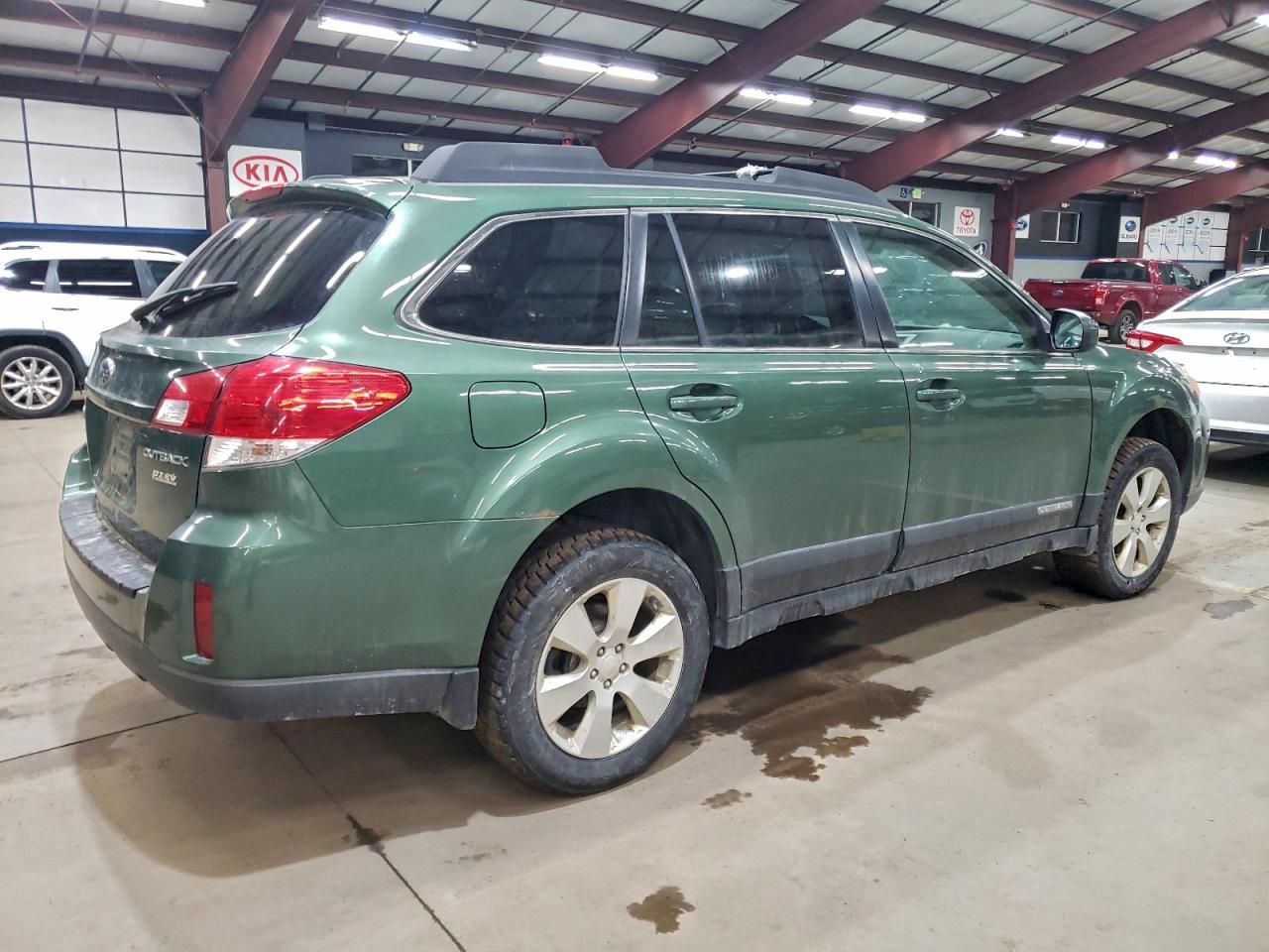 Subaru Outback 2.5i Premium Image 13