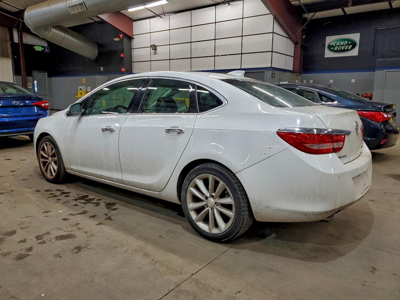 Buick Verano Image 10