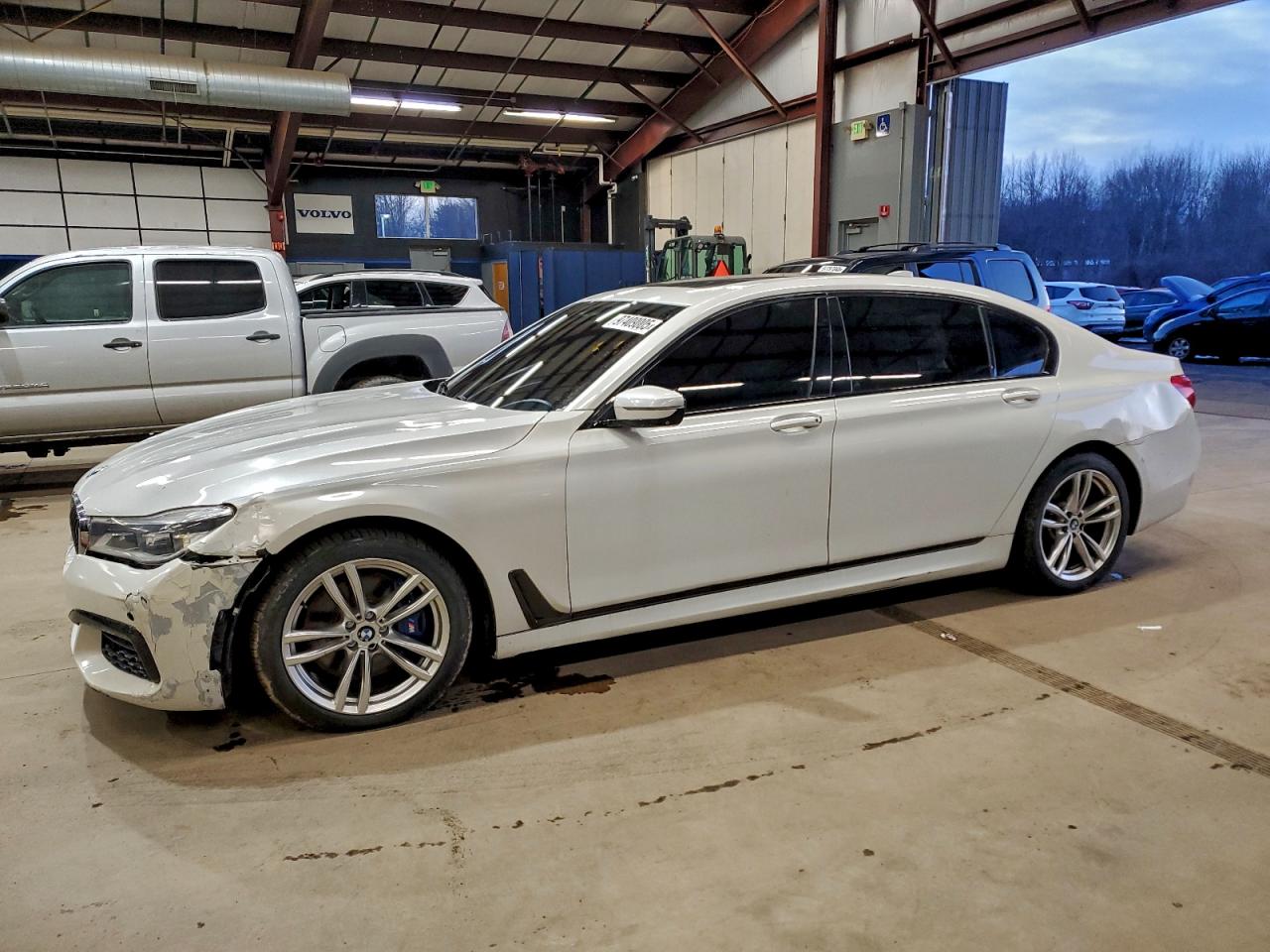 BMW 7 Series Xi Image 1