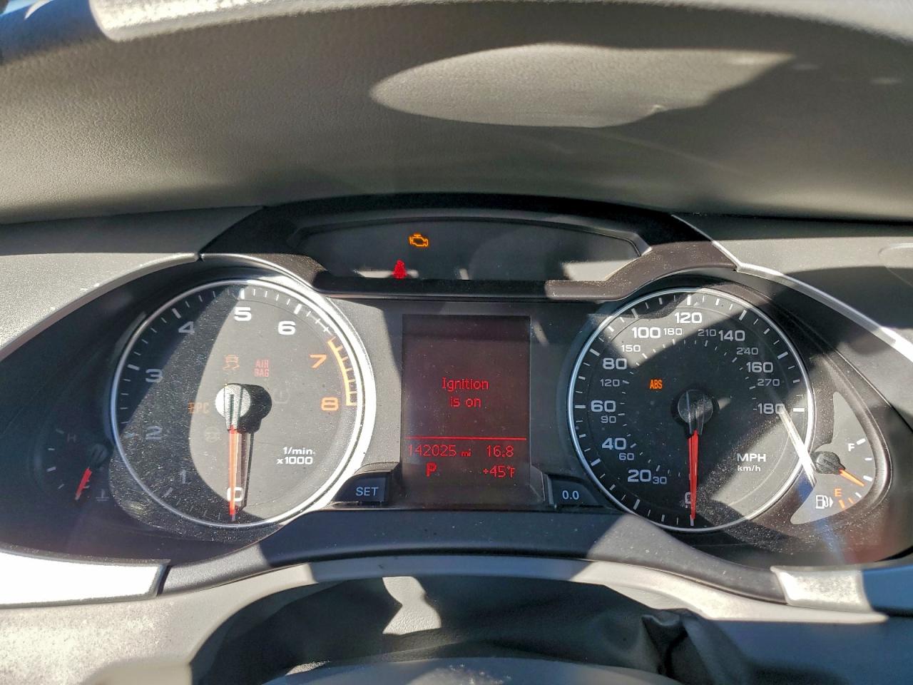 Audi A4 Premium Image 12