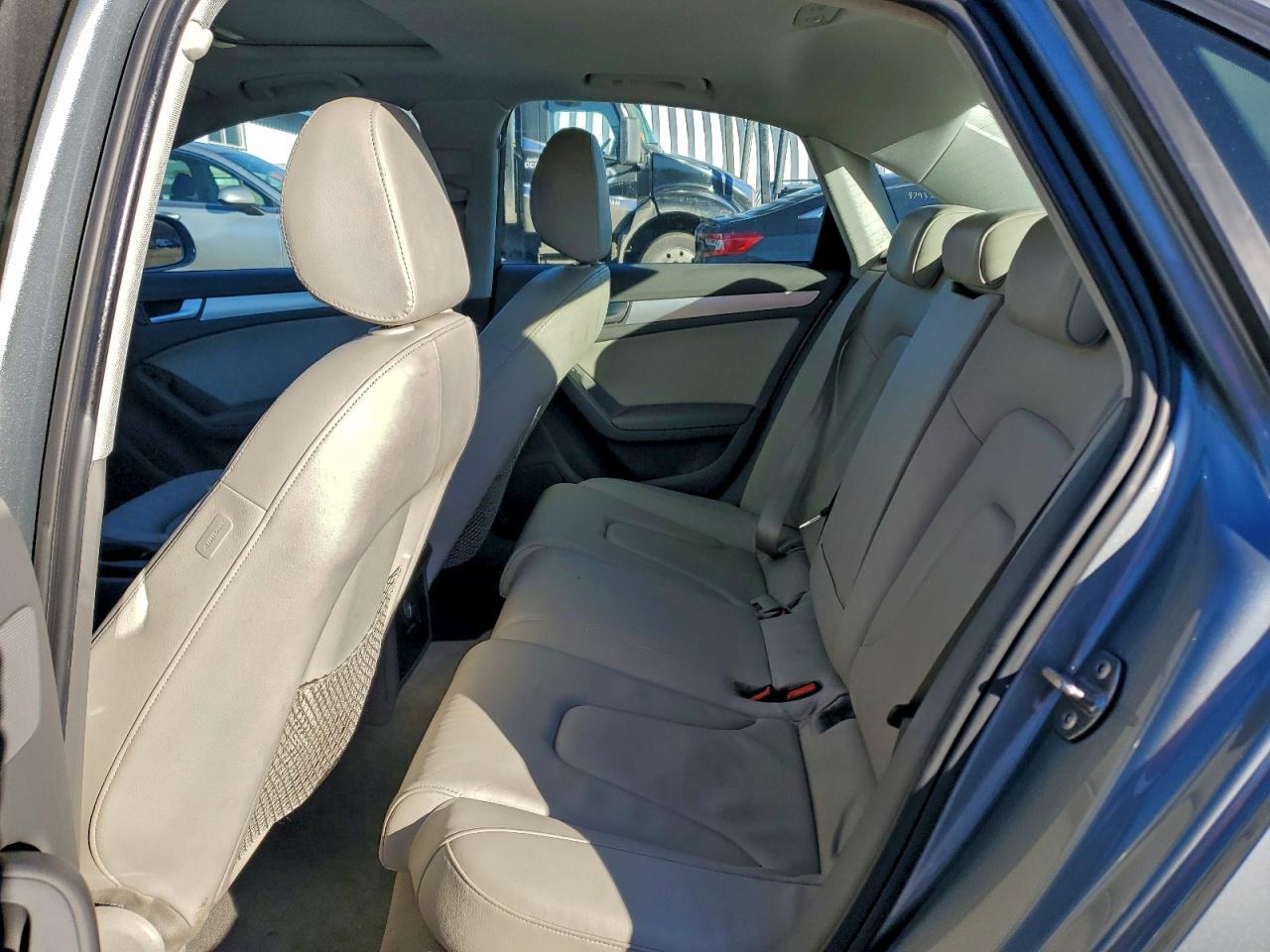 Audi A4 Premium Image 11