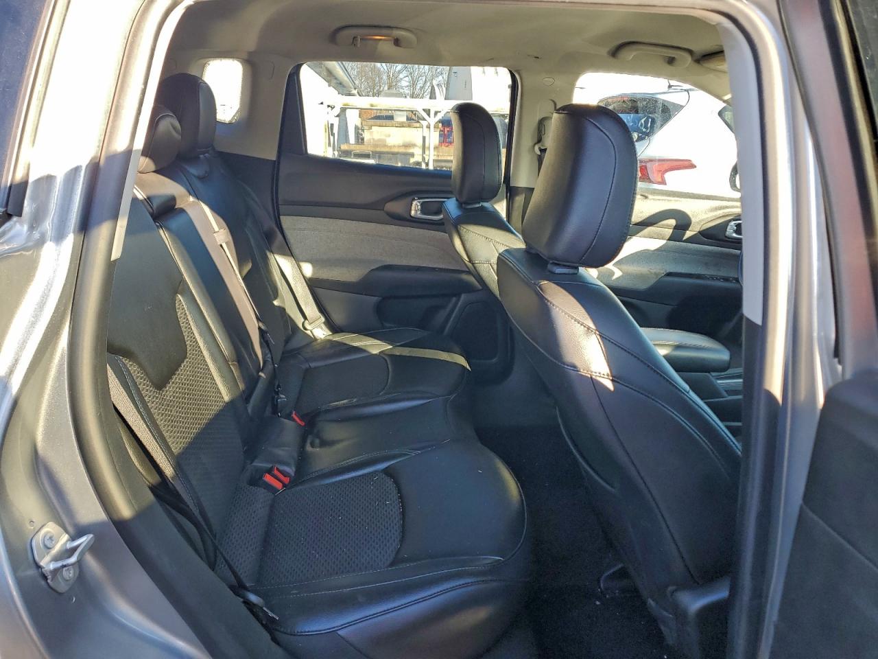 Jeep Compass Latitude Image 9