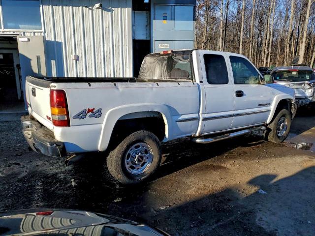 GMC Sierra K2500 Heavy Duty Image 3