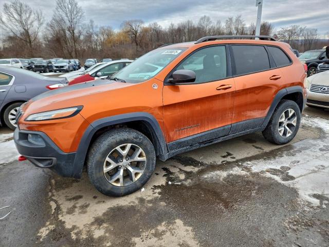  Salvage Jeep Cherokee
