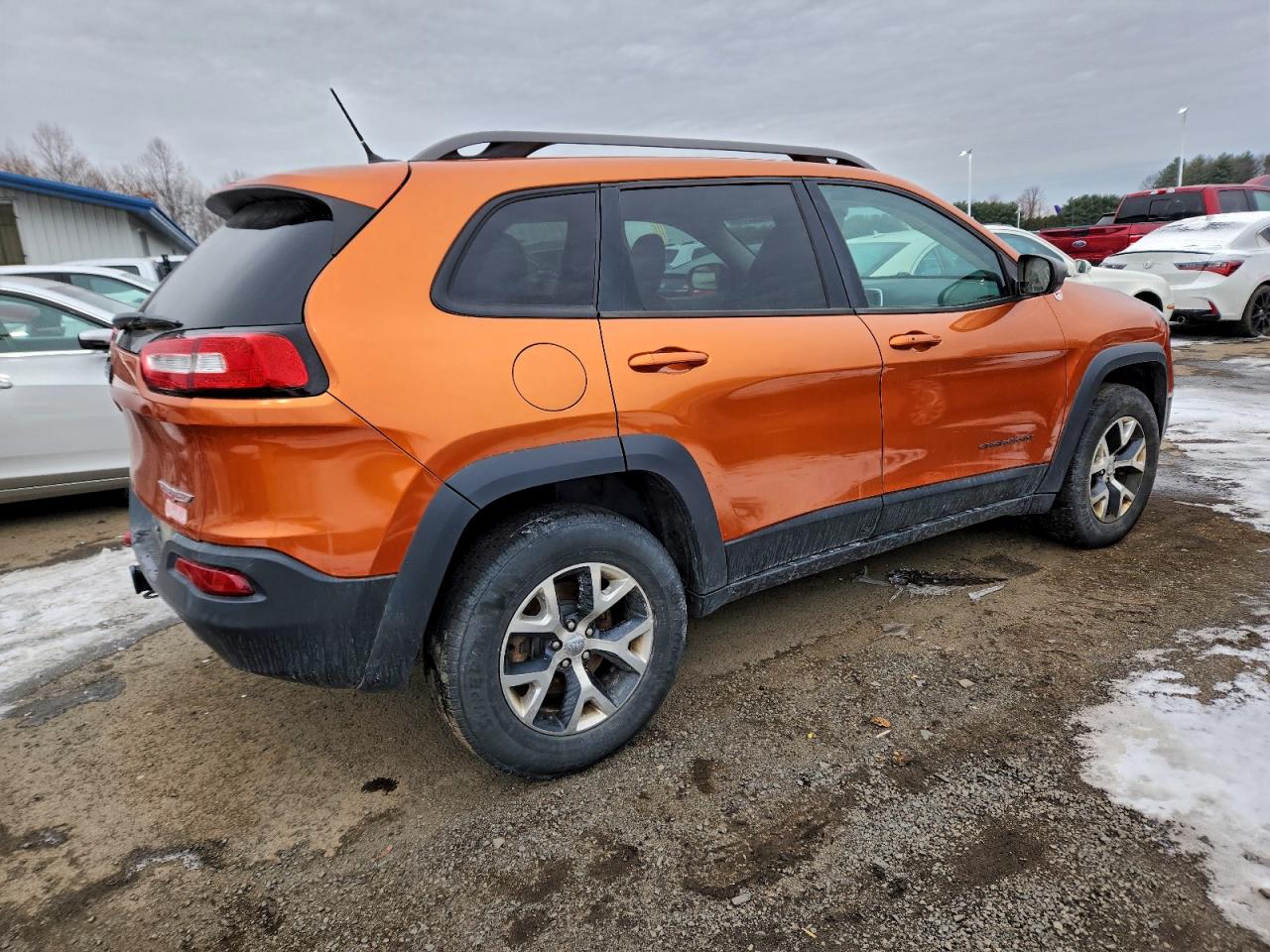 Jeep Cherokee Trailhawk Image 2