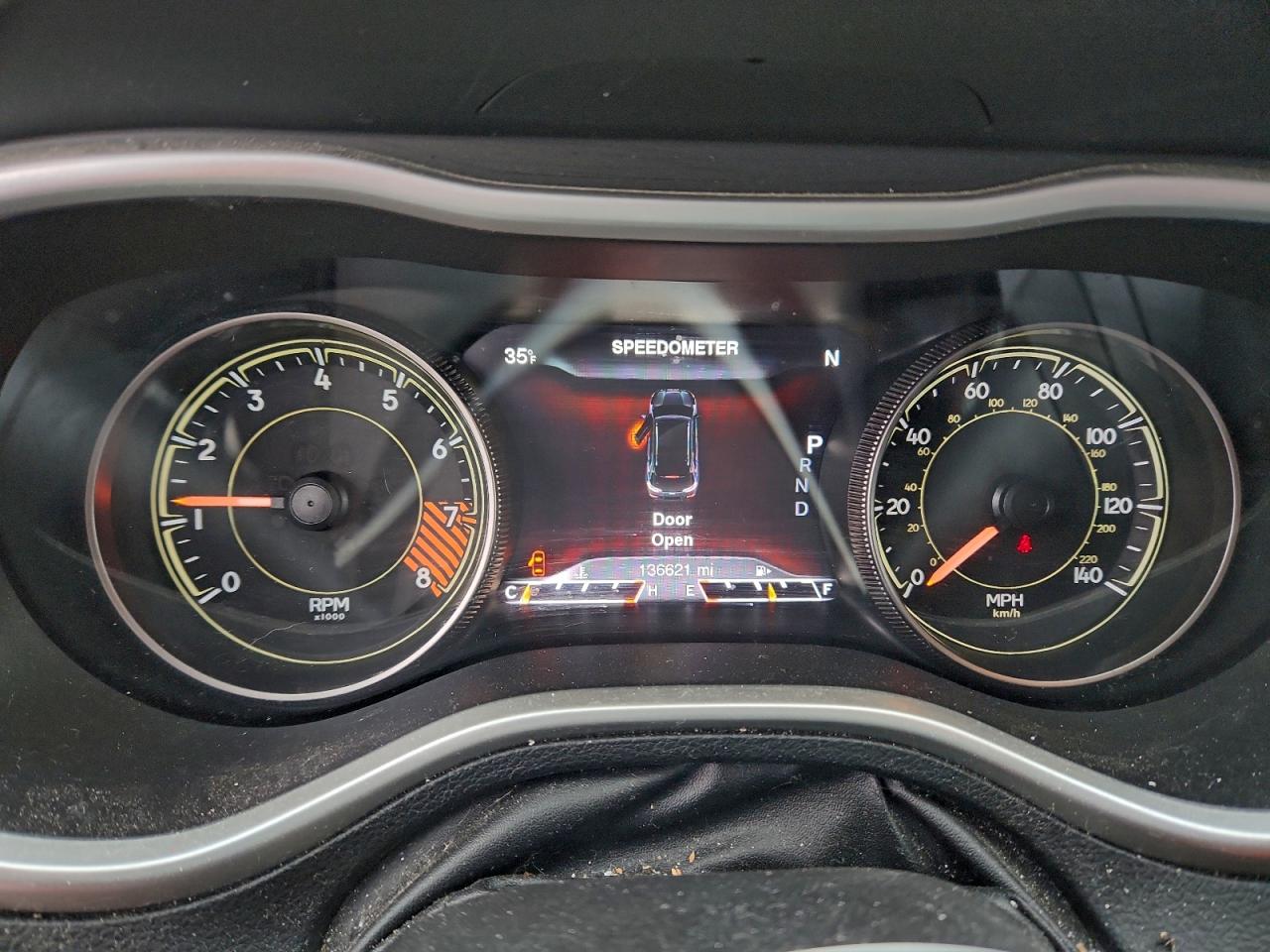 Jeep Cherokee Trailhawk Image 8