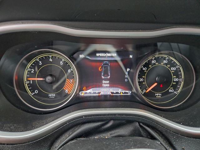 Jeep Cherokee Trailhawk Image 8