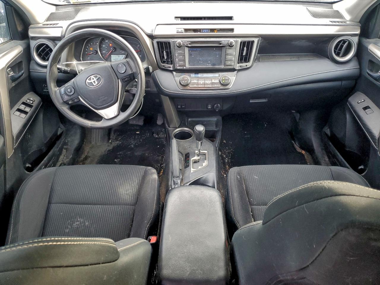 Toyota RAV4 Xle Image 3