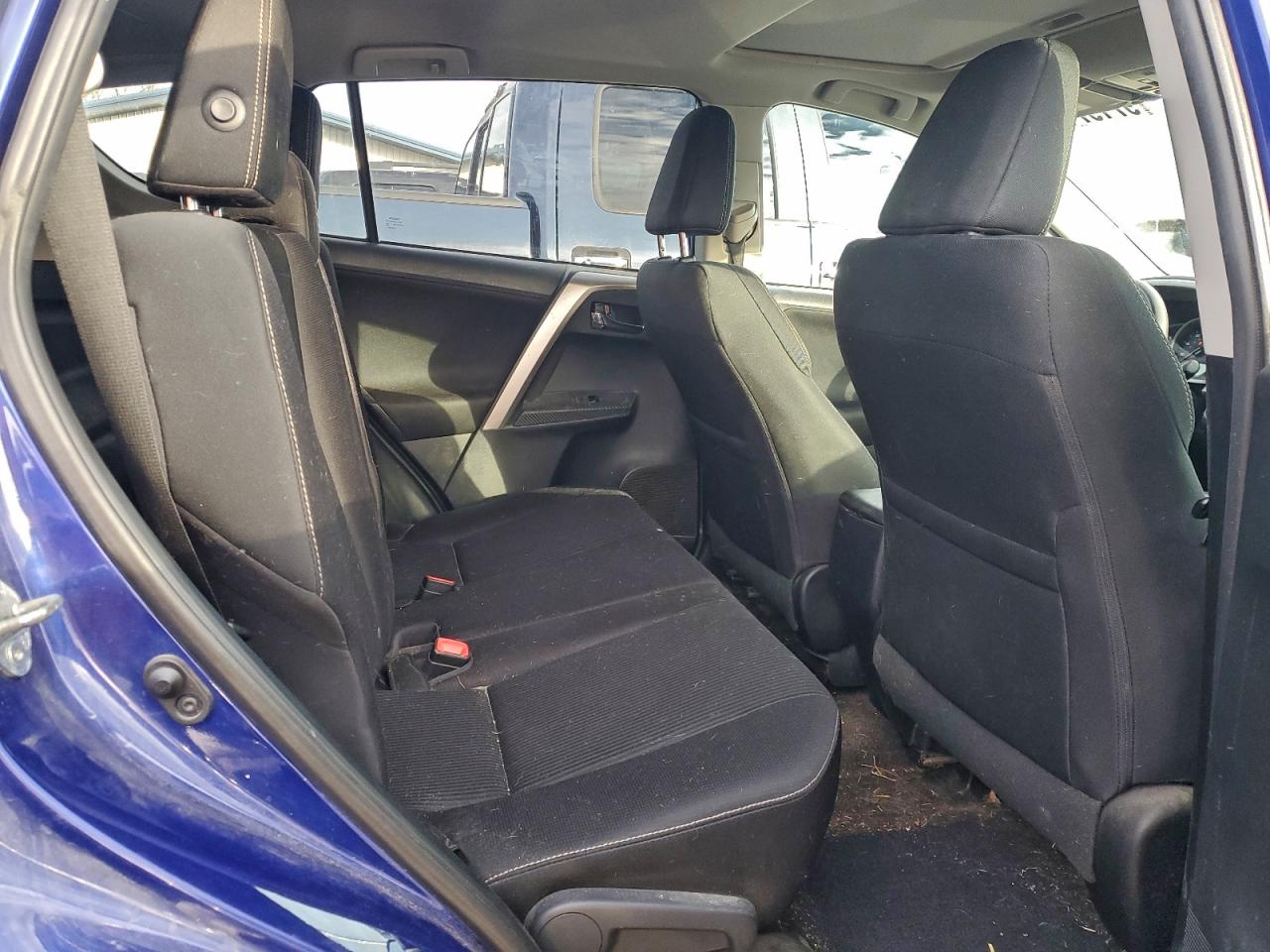 Toyota RAV4 Xle Image 8