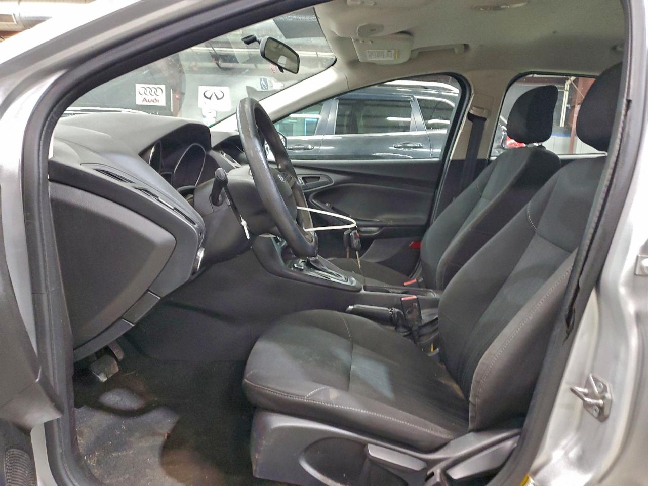 Ford Focus S Image 8