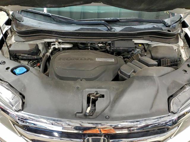 Honda Pilot Touring Image 12