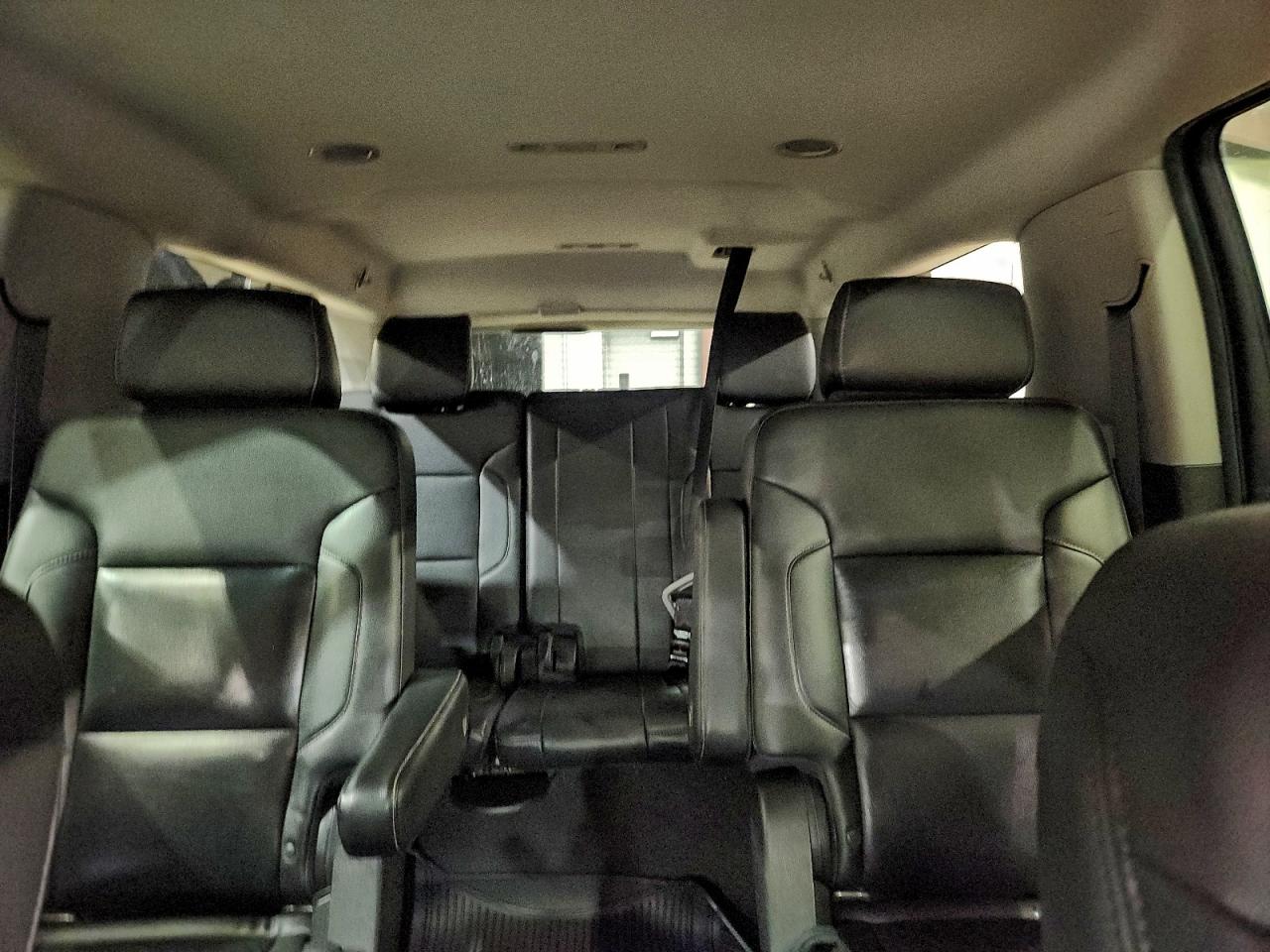 Chevrolet Suburban K1500 Lt Image 7