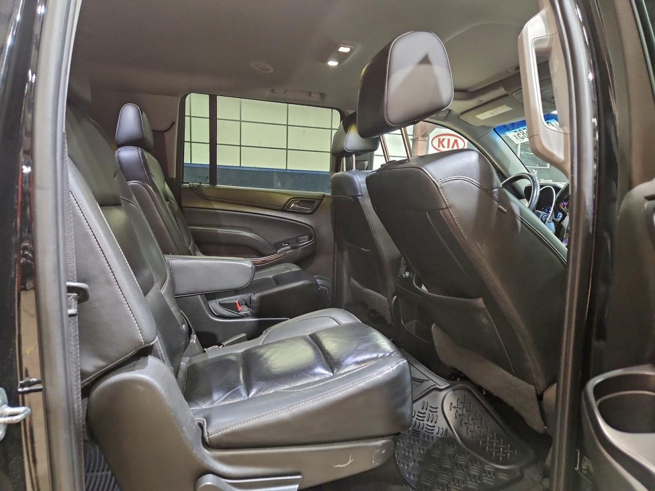 Chevrolet Suburban K1500 Lt Image 12