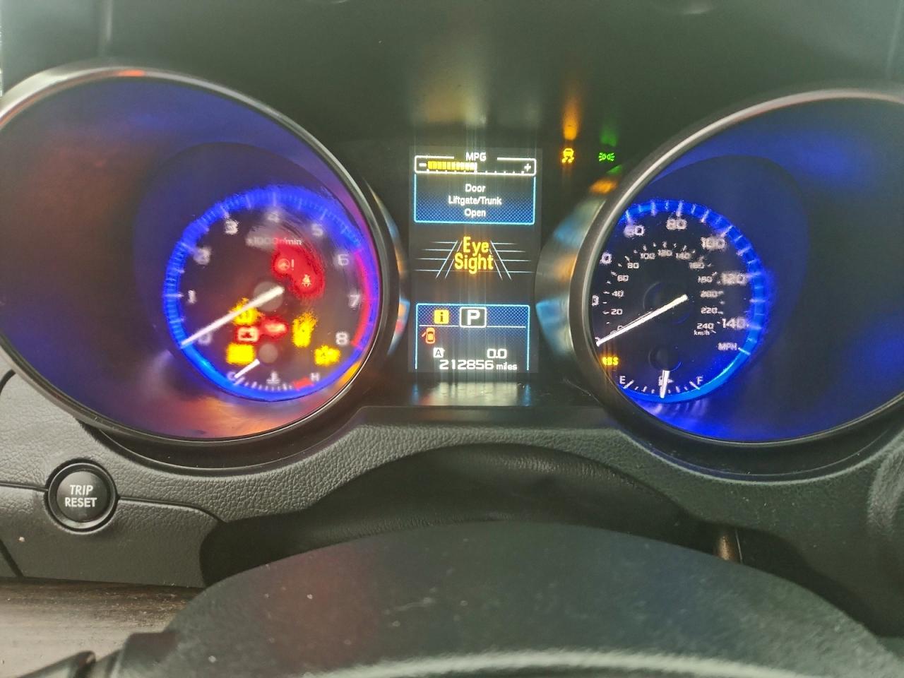 Subaru Legacy 2.5i Limited Image 8