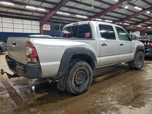 Toyota Tacoma Double Cab Image 10