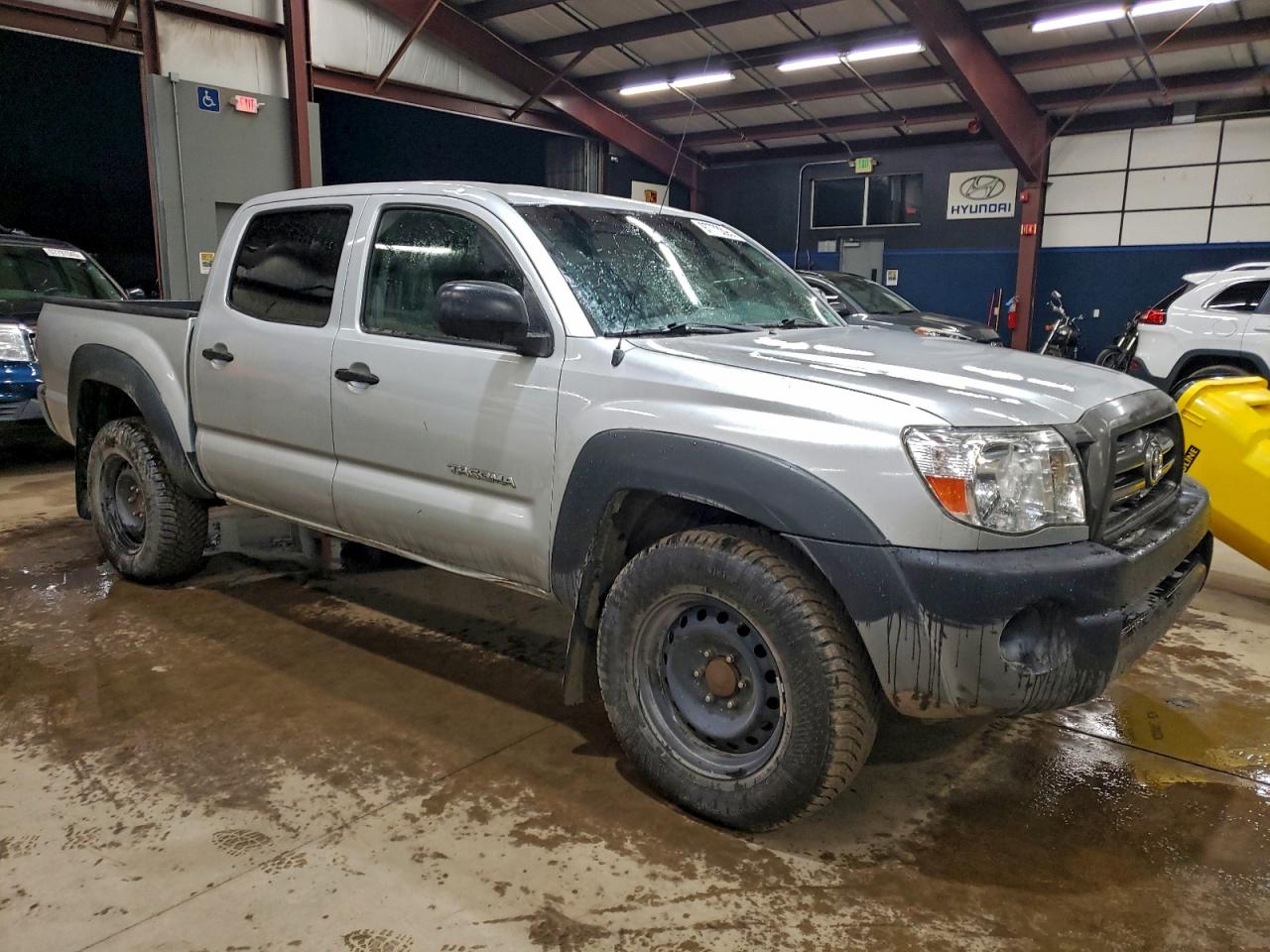 Toyota Tacoma Double Cab Image 2