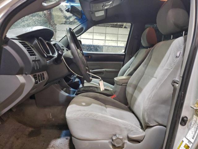 Toyota Tacoma Double Cab Image 4