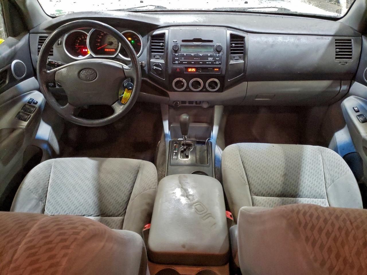 Toyota Tacoma Double Cab Image 12