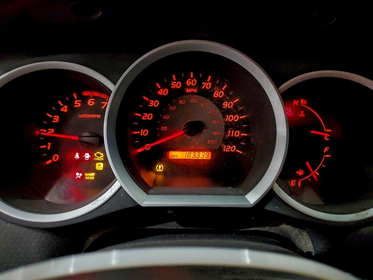 Toyota Tacoma Access Cab Image 12