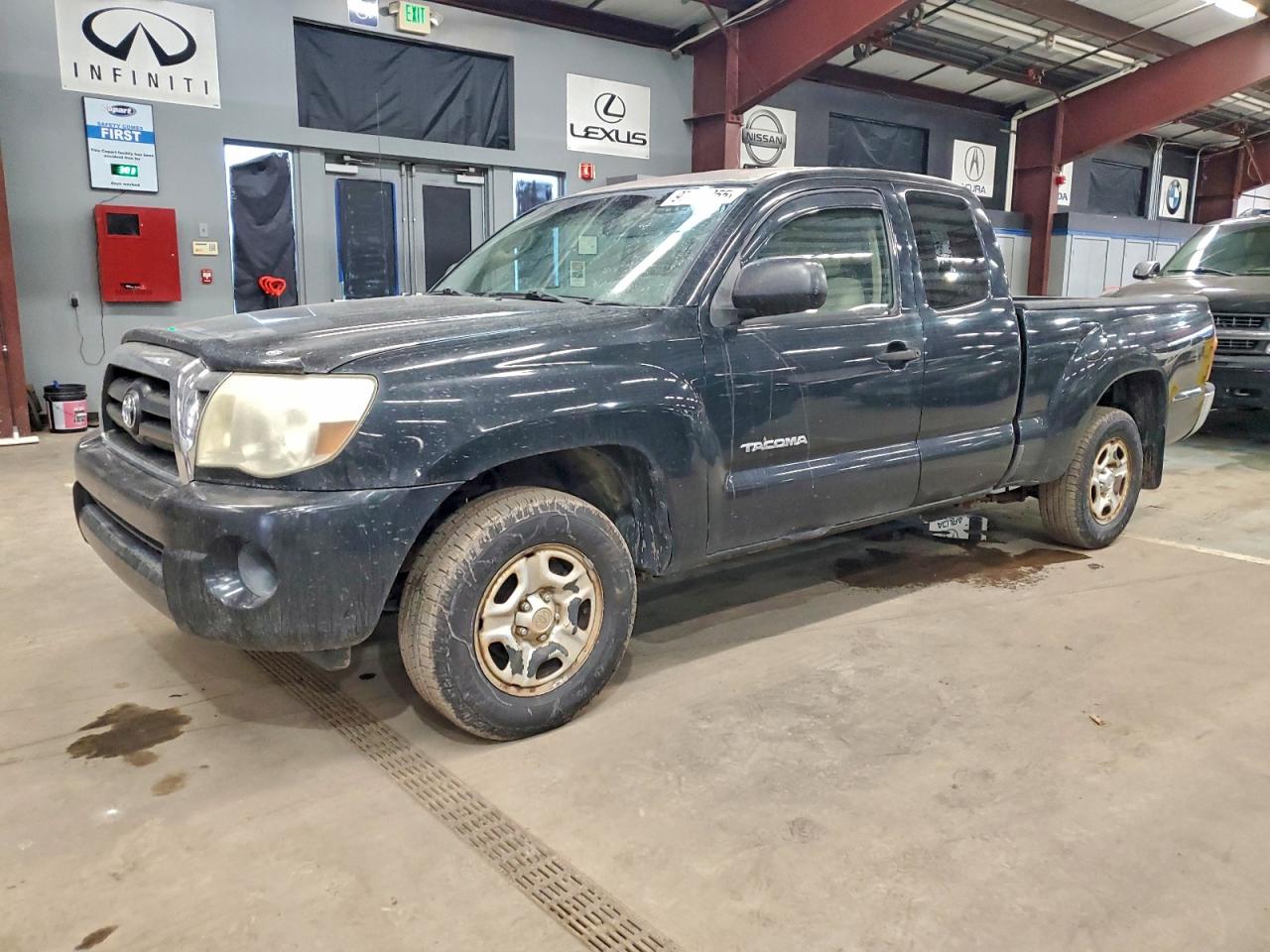 Toyota Tacoma Access Cab Image 1