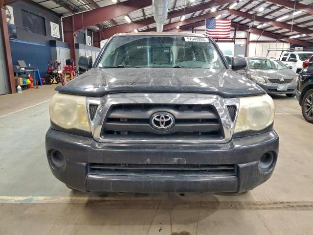 Toyota Tacoma Access Cab Image 3