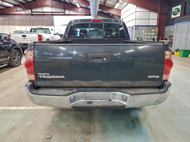 Toyota Tacoma Access Cab Image 4