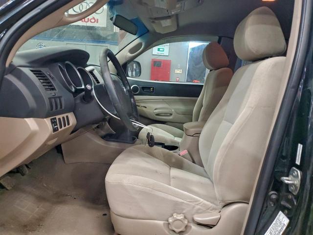 Toyota Tacoma Access Cab Image 12