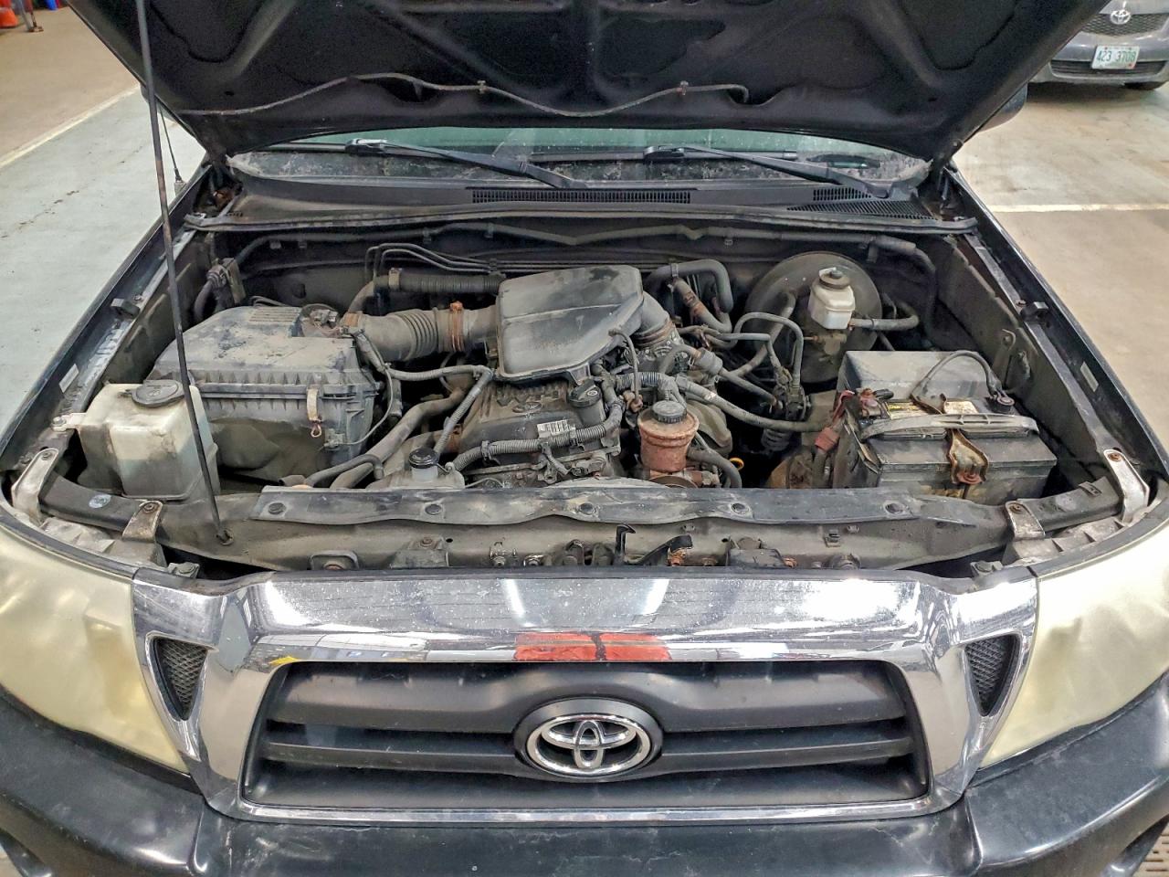 Toyota Tacoma Access Cab Image 9