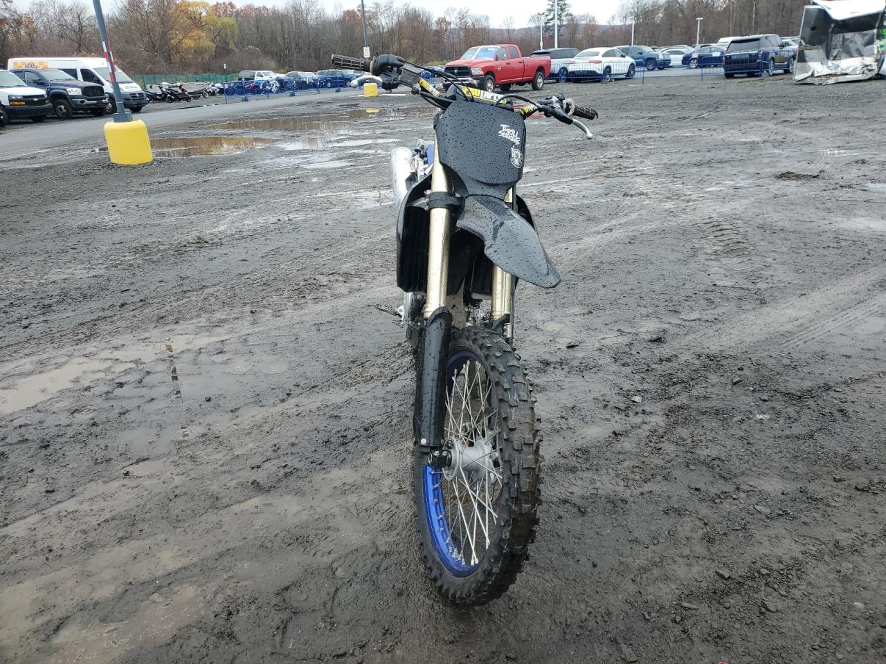 Yamaha Dirt Bike F Image 3