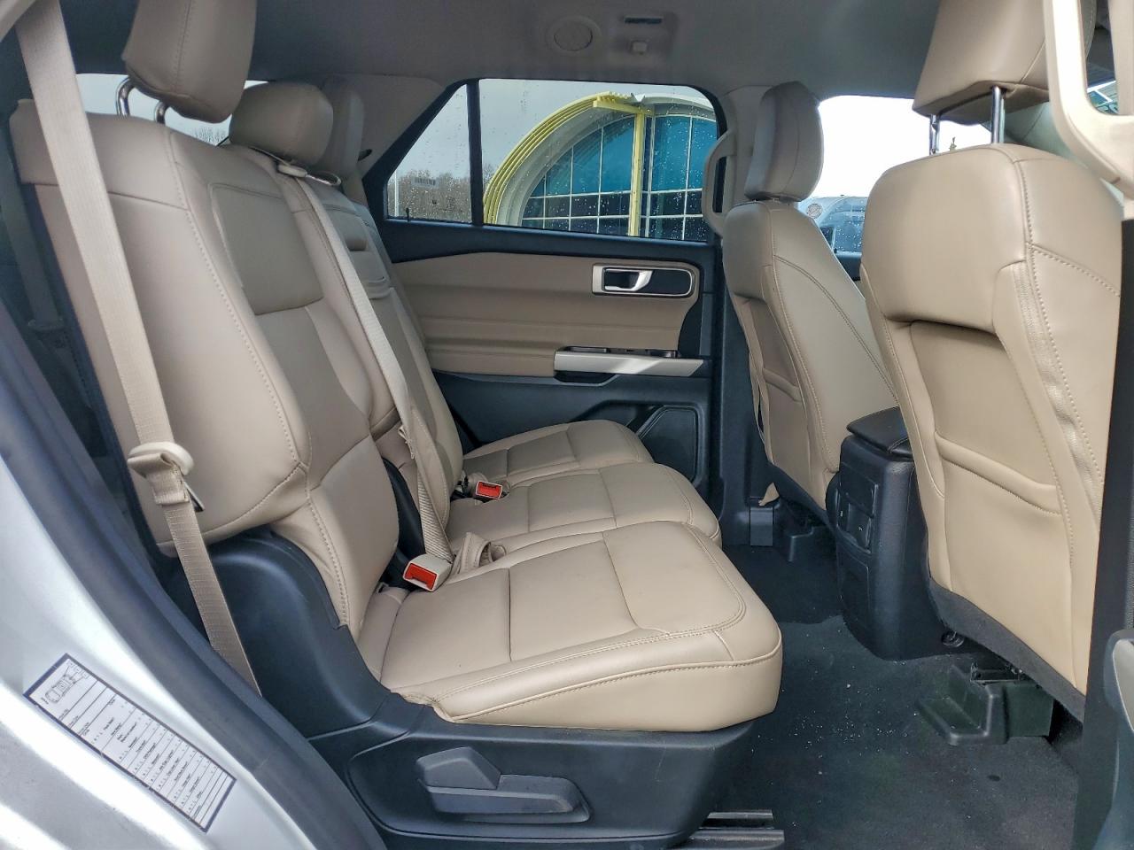 Ford Explorer Xlt Image 6