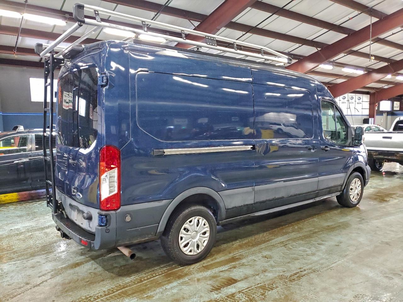 Ford Transit T-250 Image 3