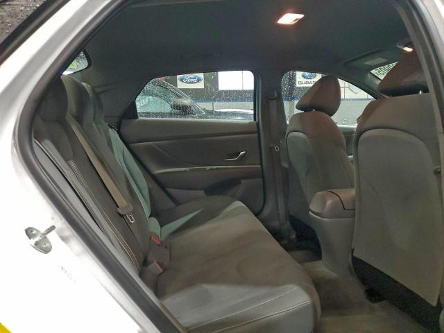 Hyundai ELANTRA Blue Image 5