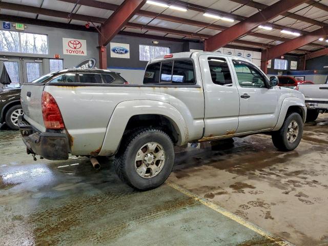 Toyota Tacoma Access Cab Image 9