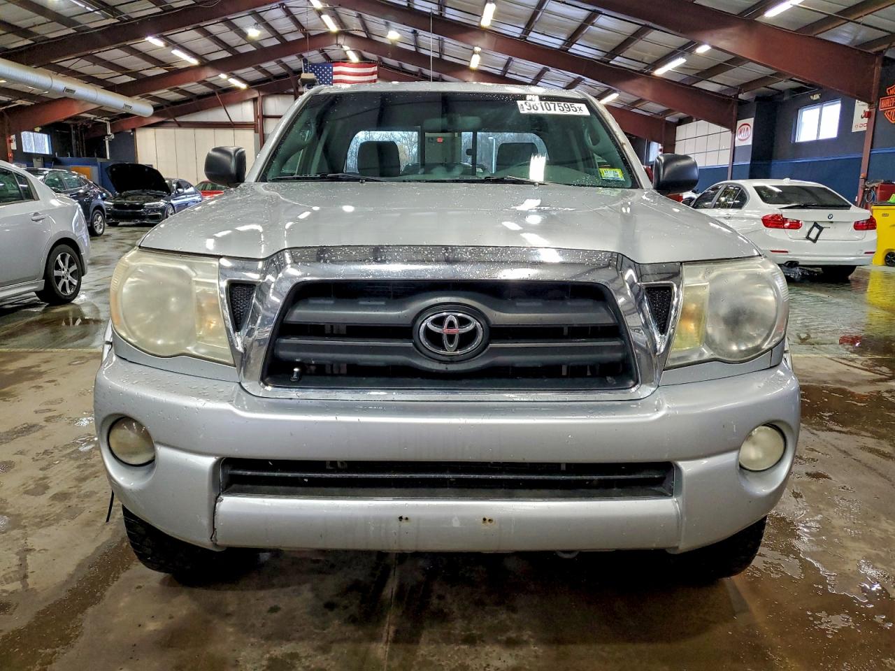 Toyota Tacoma Access Cab Image 11
