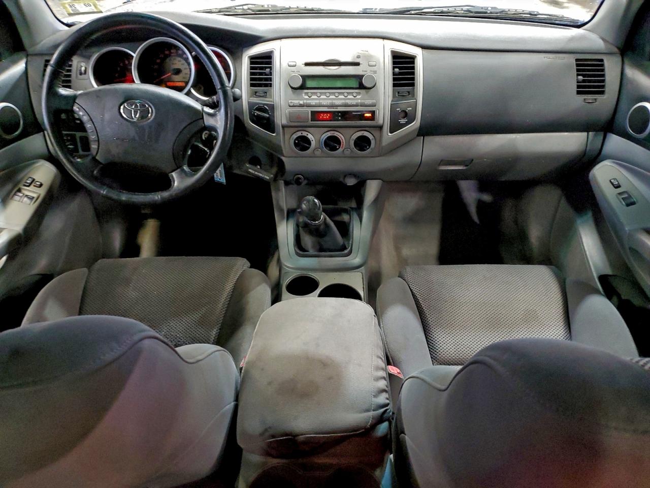 Toyota Tacoma Access Cab Image 6