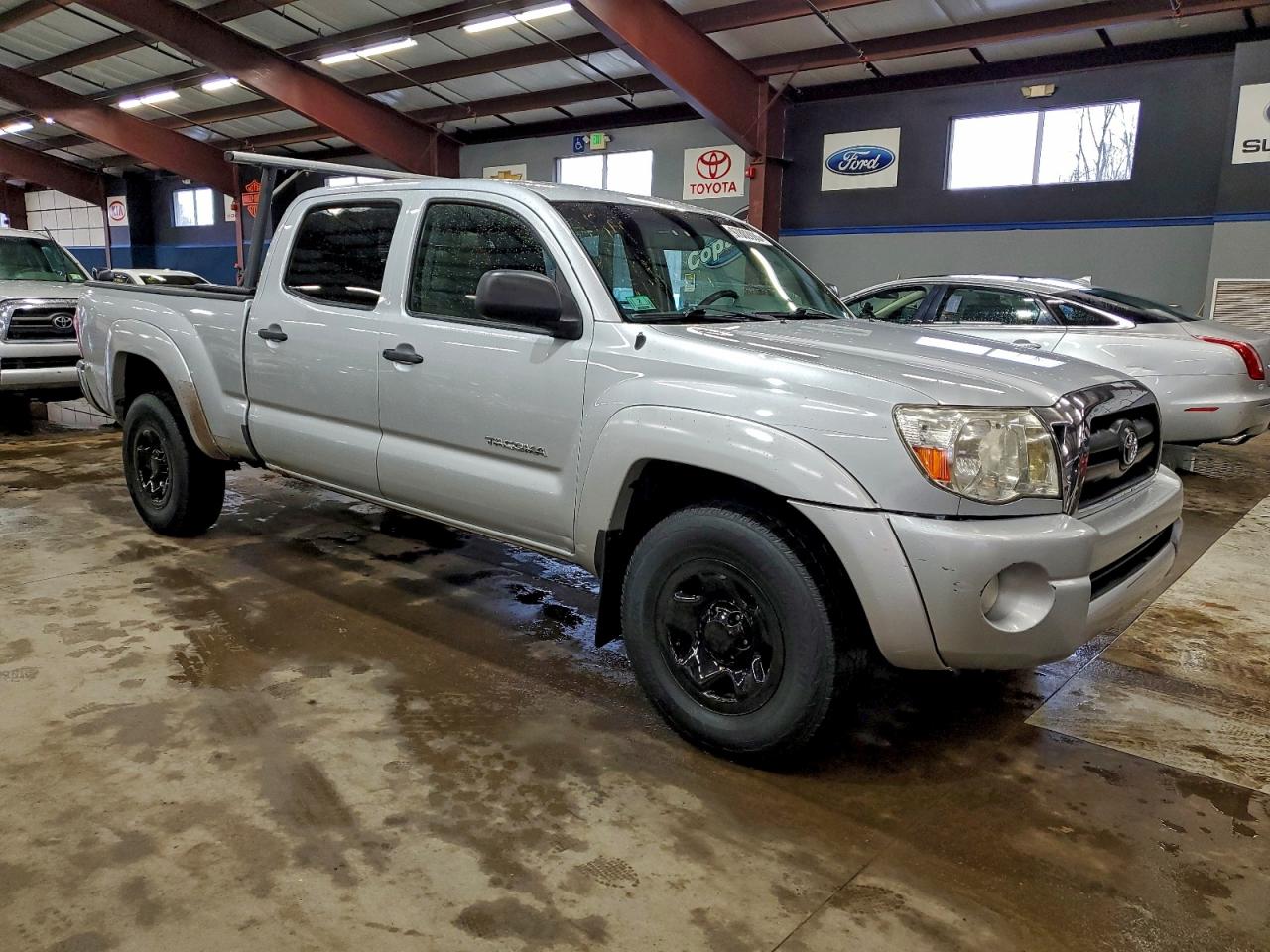 Toyota Tacoma Double Cab Long Bed Image 2