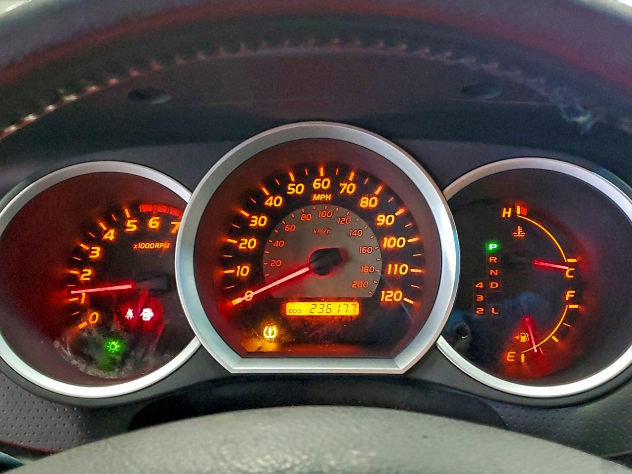 Toyota Tacoma Double Cab Long Bed Image 12