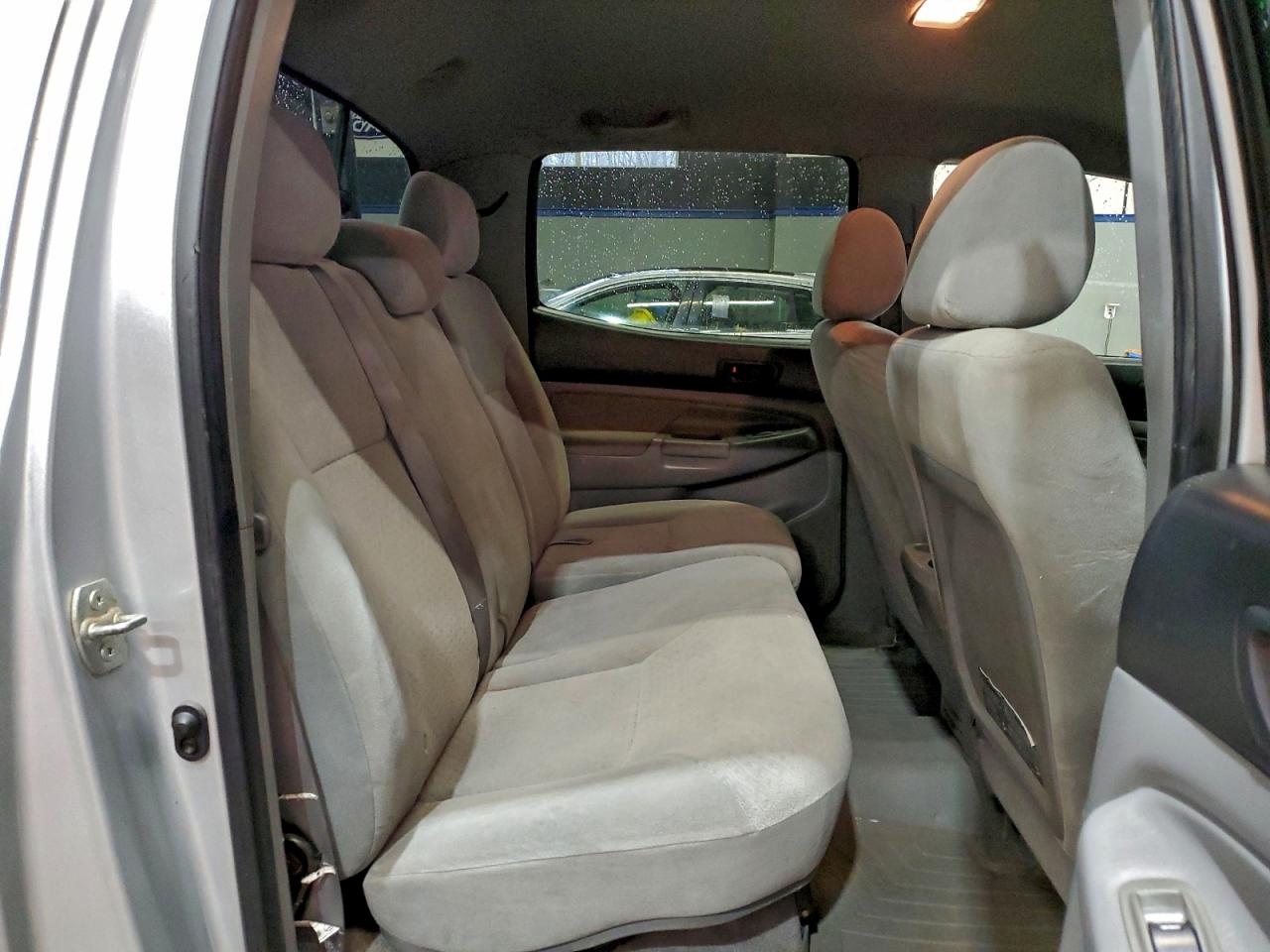 Toyota Tacoma Double Cab Long Bed Image 6